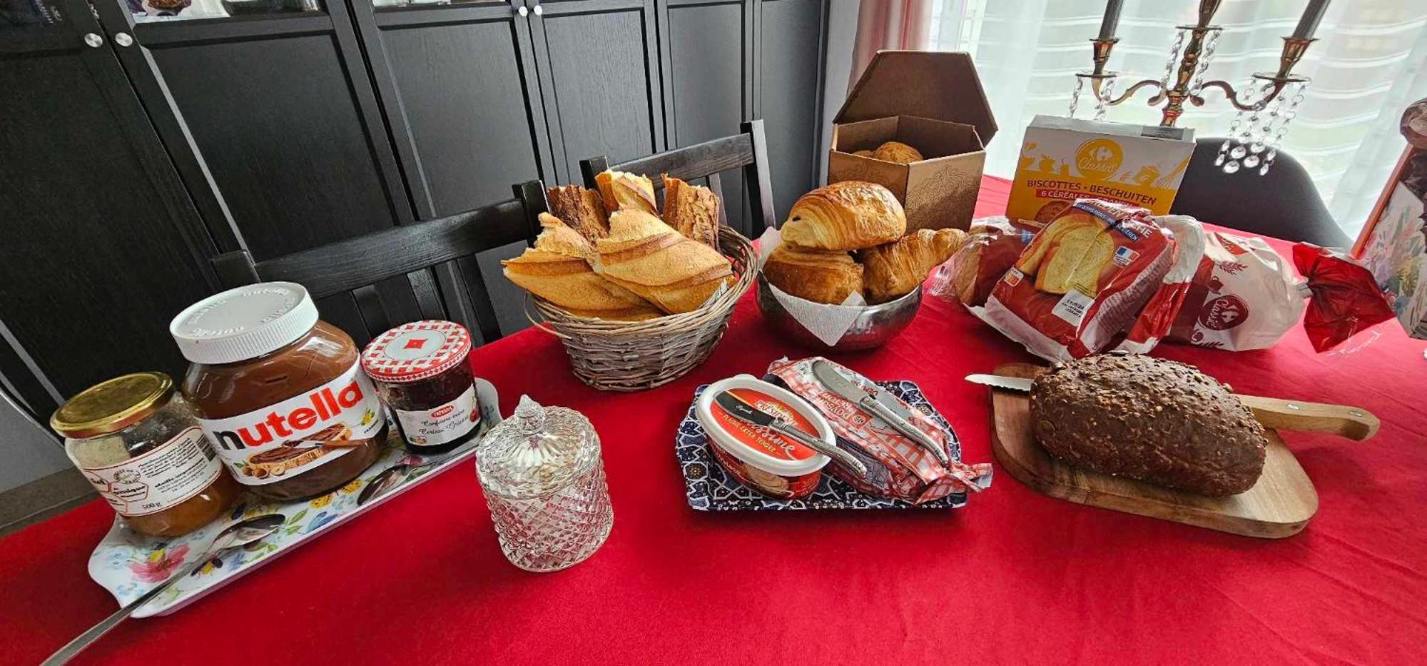 Comme A La Maison Monnaie 外观 照片