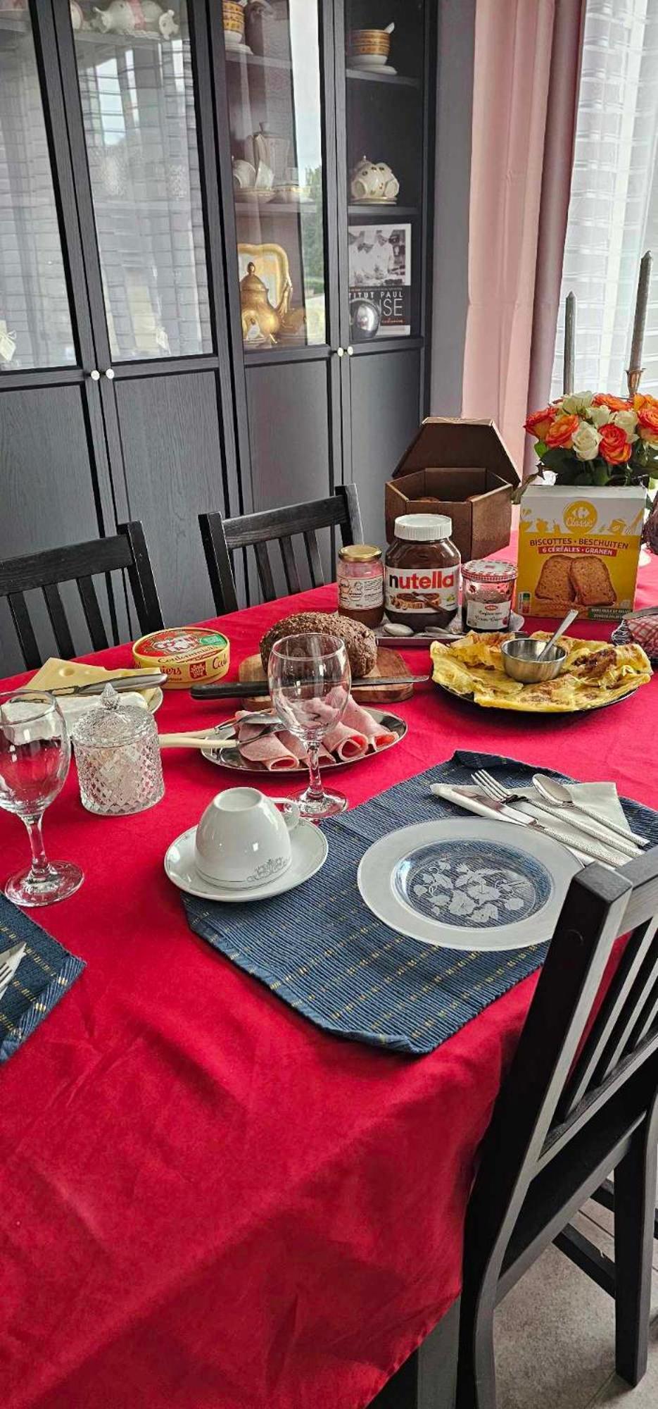 Comme A La Maison Monnaie 外观 照片